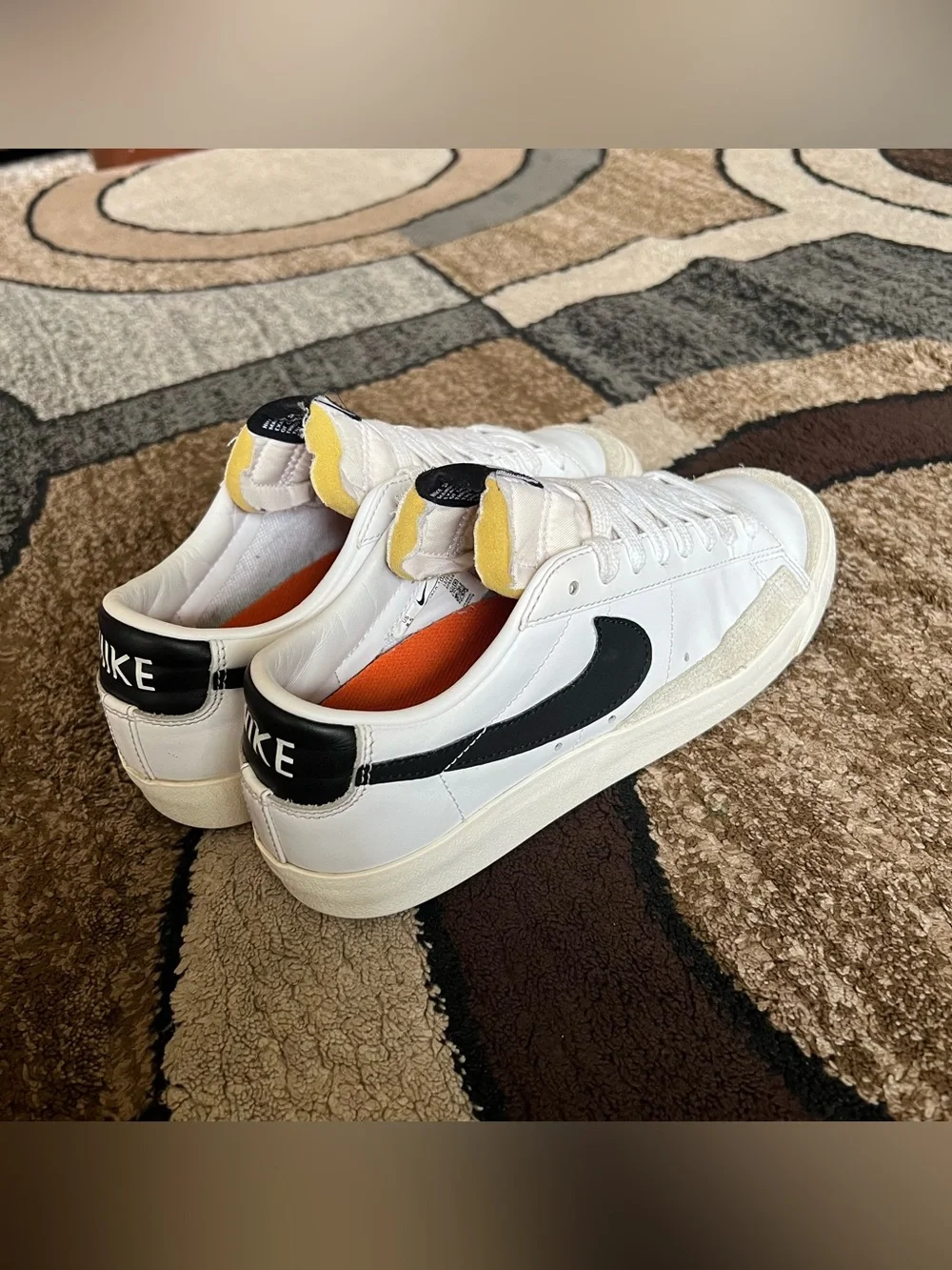 Women’s Nike Blazer Low '77 Vintage sneakers Size 8.5